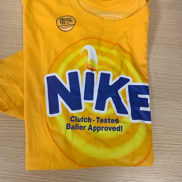 Shirts - Picture 3 of 7